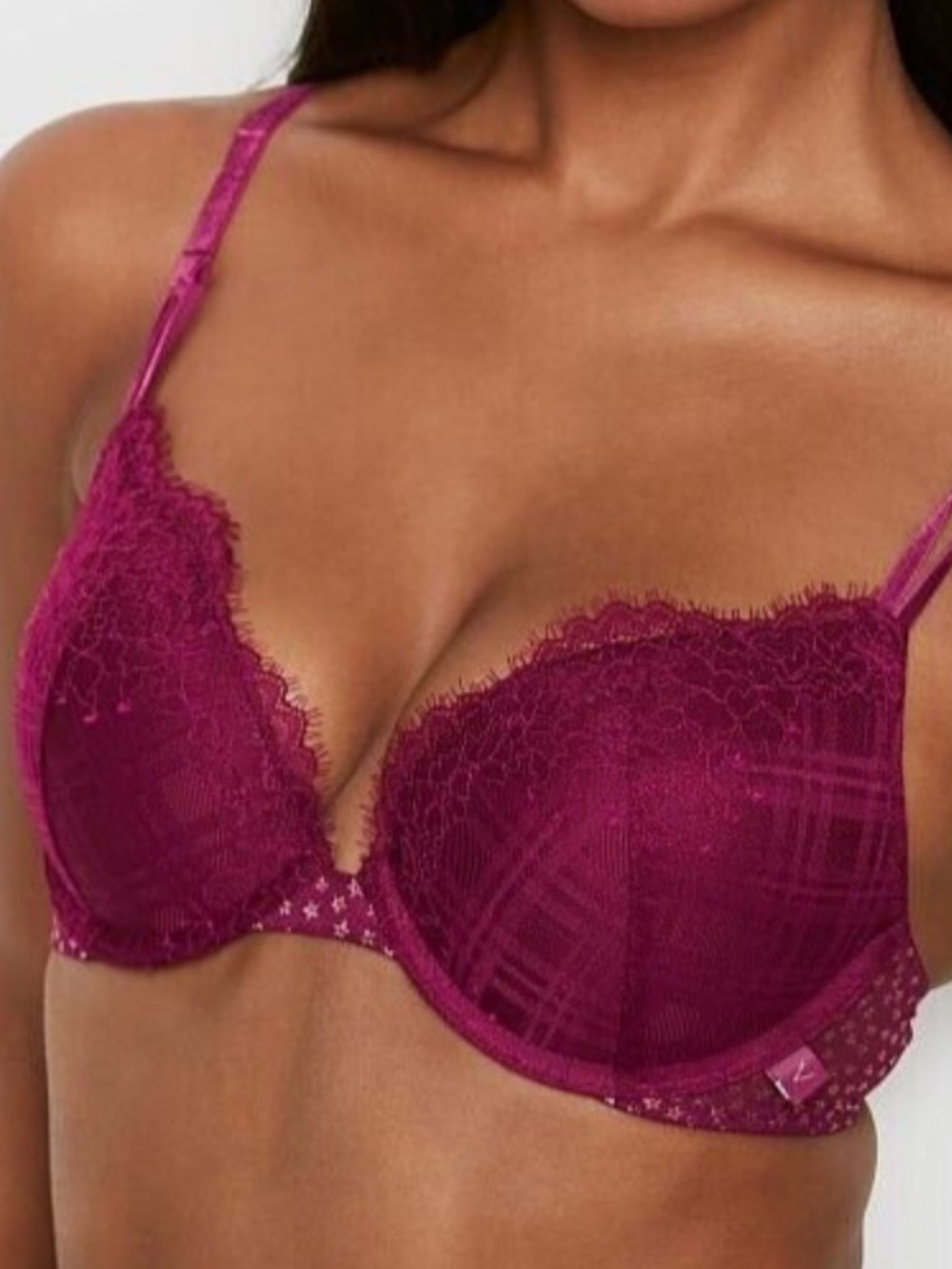 Victoria’s Secret Lace Push Up Bra Berry Purple Velvet Straps Women’s 32DDD 32F